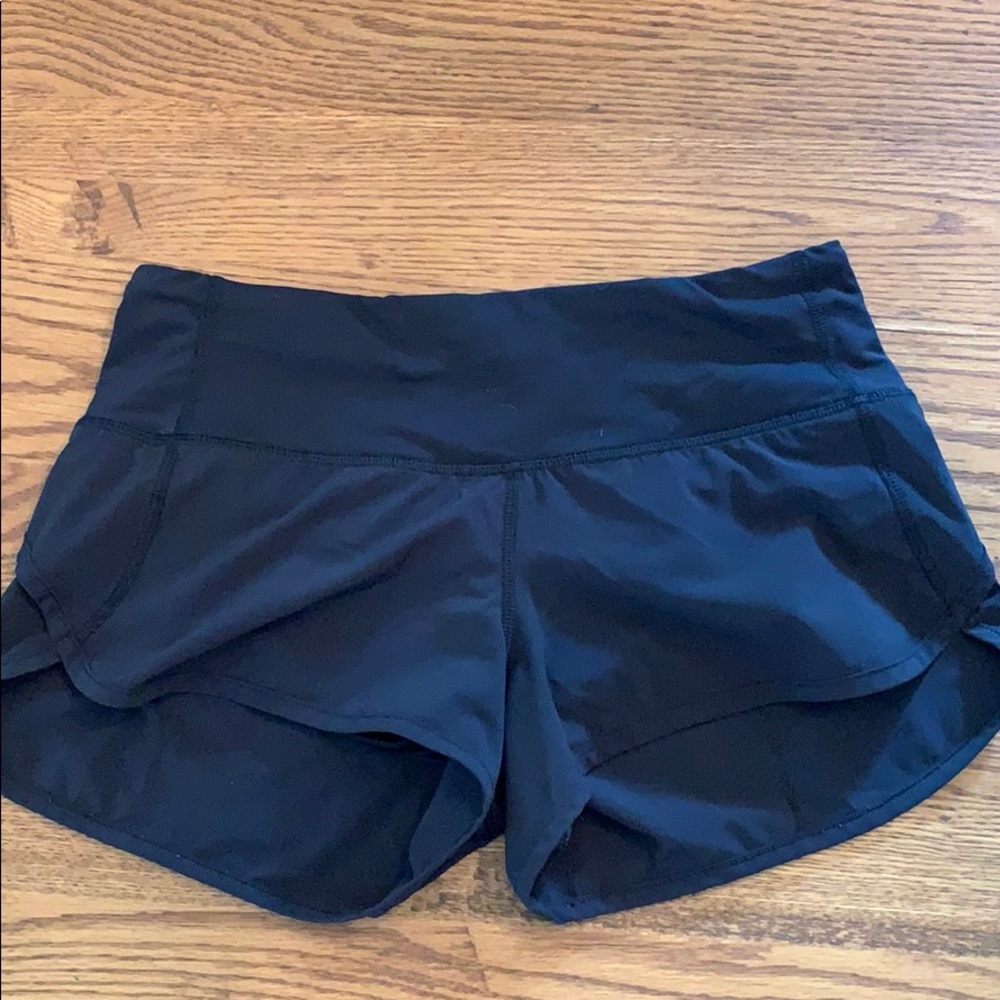 Lululemon Speed up short *2.5” size 4